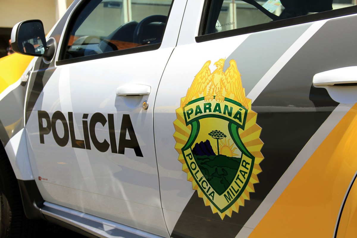Motorista embriagado bate carro e termina preso na Vila Rio Branco