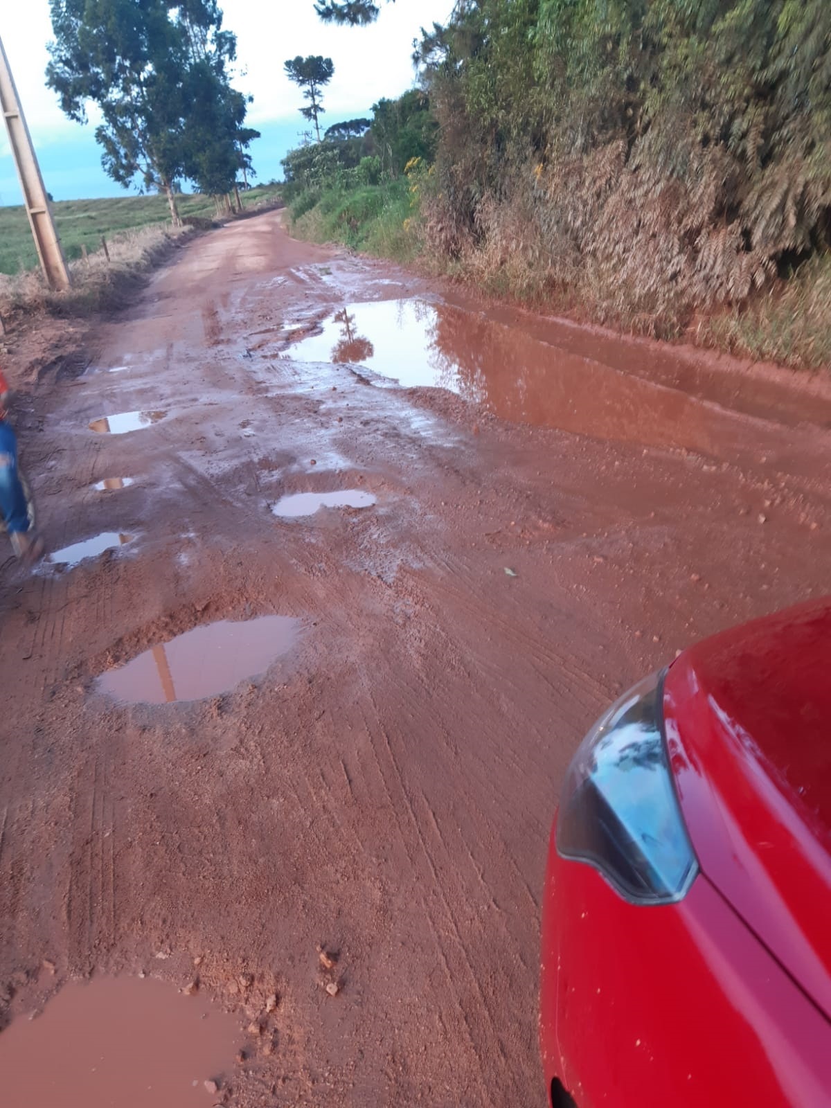 Chuvas deixam estradas rurais de Castro intransitáveis