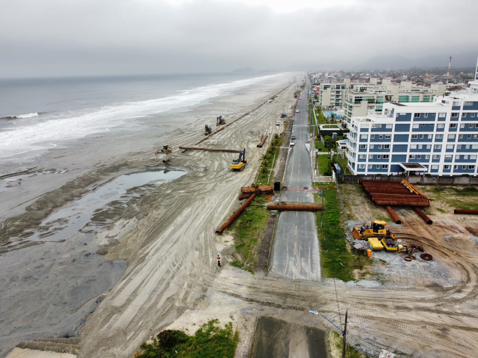 Governo conclui a engorda da praia de Matinhos e entrega obra antes do prazo