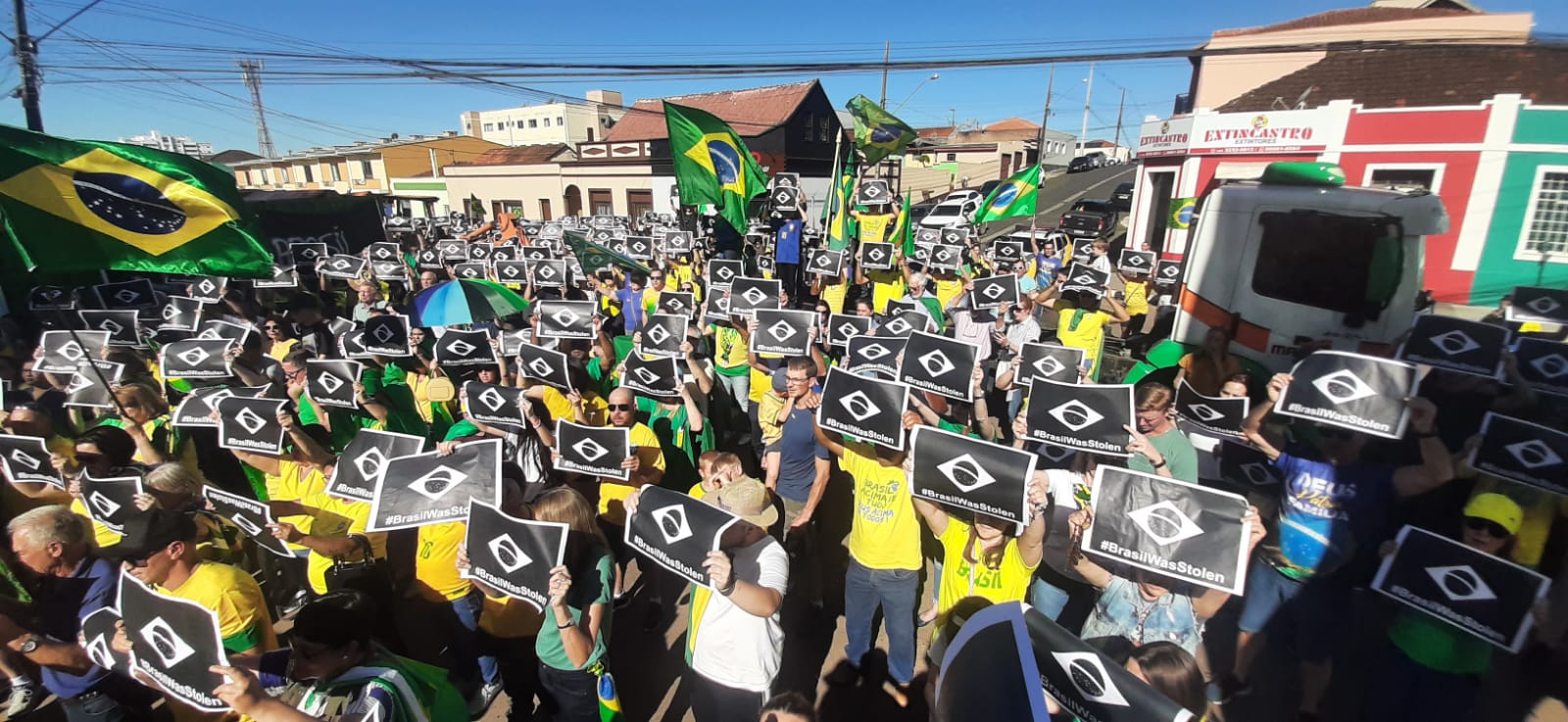 (ASSISTA AOS VÍDEOS) Castro e Ponta Grossa dão exemplo nas manifestações neste 15 de Novembro