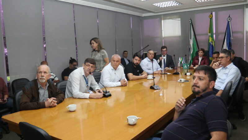 Prefeitura de Ponta Grossa apresenta Plano de Cargos e Salários para vereadores