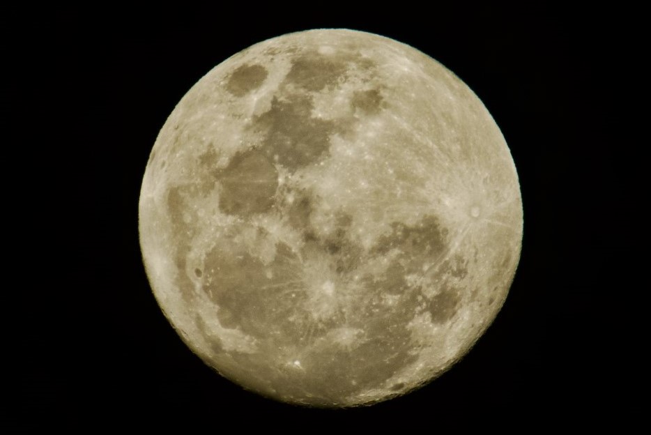 ‘Lua na UEPG’ realiza observação do céu e exposição aberta à comunidade