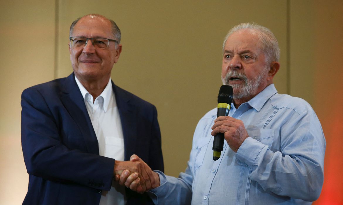 Lula e Alckmin são diplomados nesta segunda (12) presidente e vice-presidente