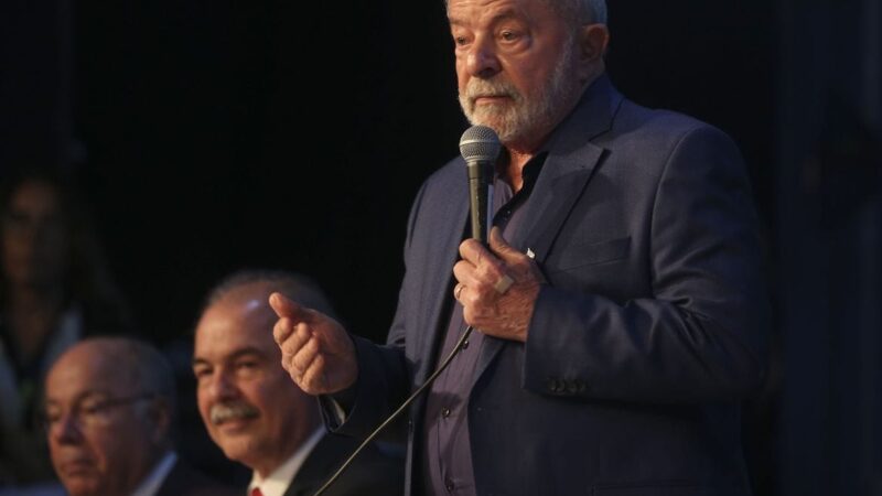 Lula confirma Aloizio Mercadante como presidente BNDES