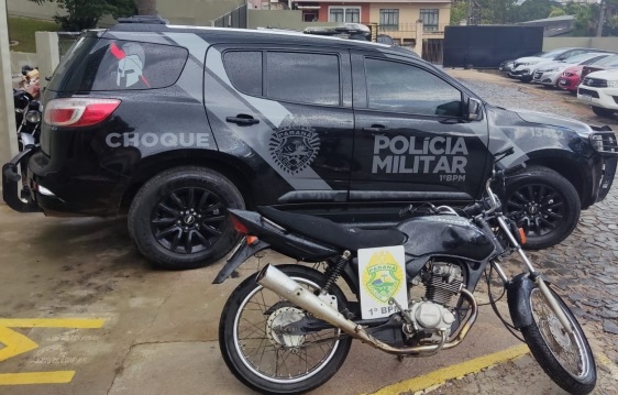Polícia recupera moto roubada dias antes