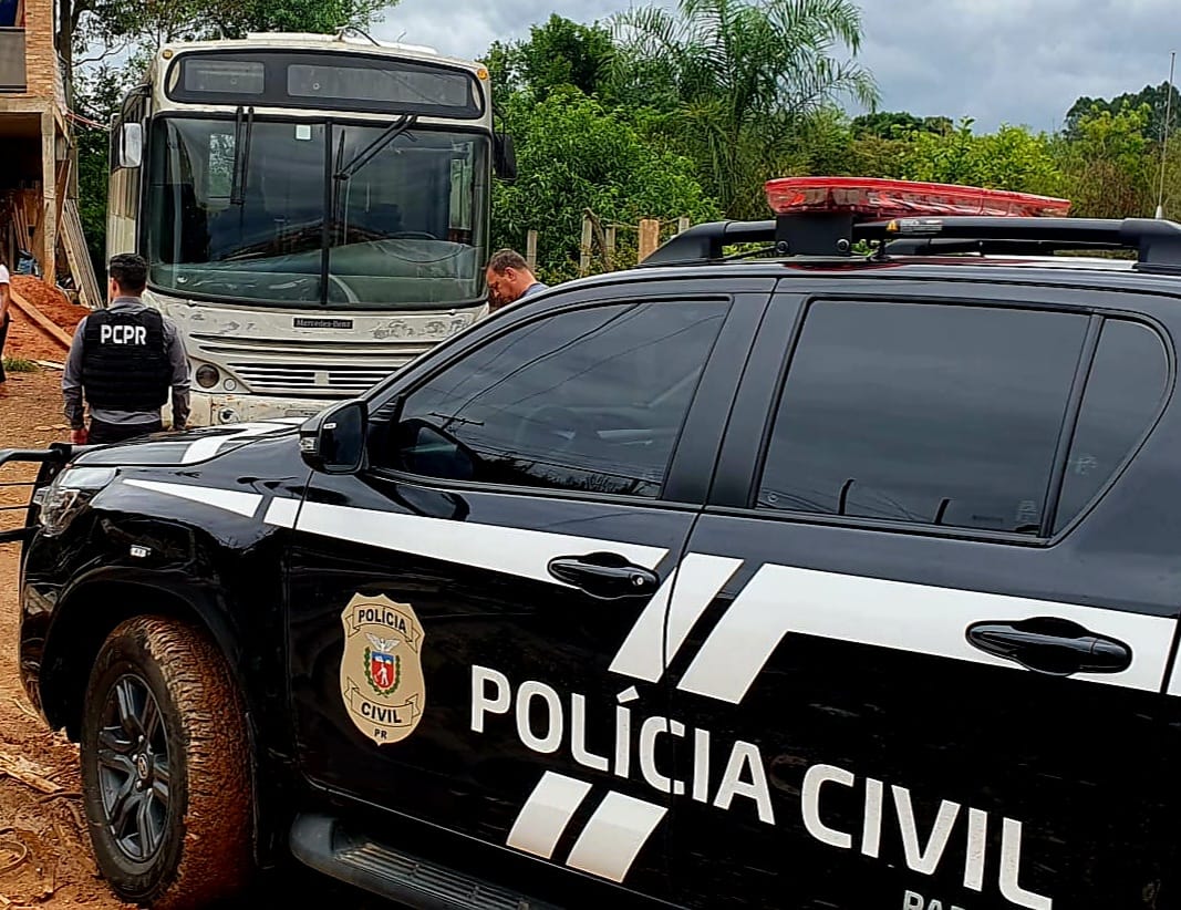Em Castro, Polícia Civil recupera ônibus furtado na região de Curitiba