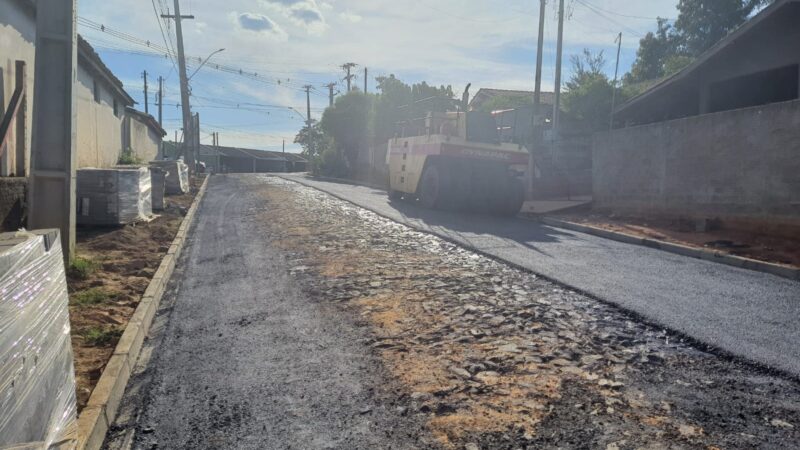 Obras de pavimentação na Vila Vicentina, em Tibagi, estão aceleradas