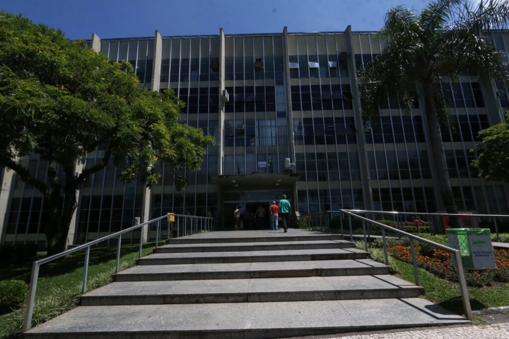 Prefeitura de Ponta Grossa alerta contribuintes a quitarem débitos com o município até sexta