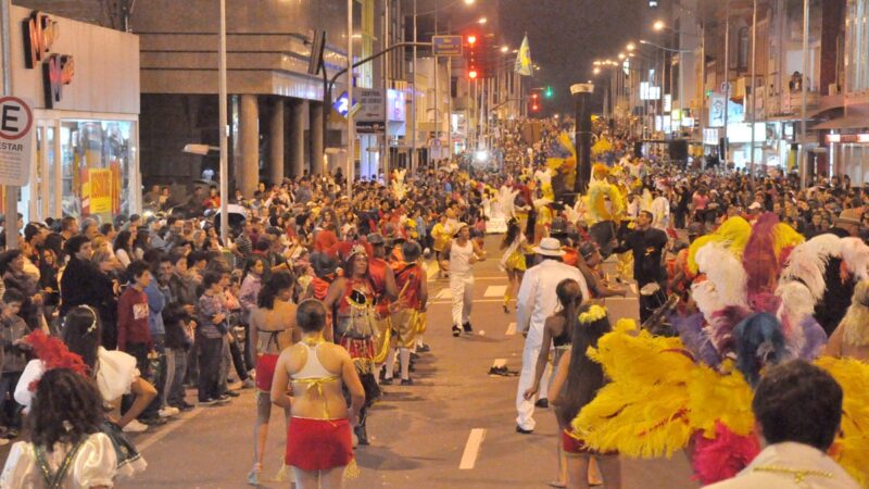 Carnaval de Ponta Grossa: 200 anos de alegria e samba no pé’ movimenta a cidade a partir de sexta