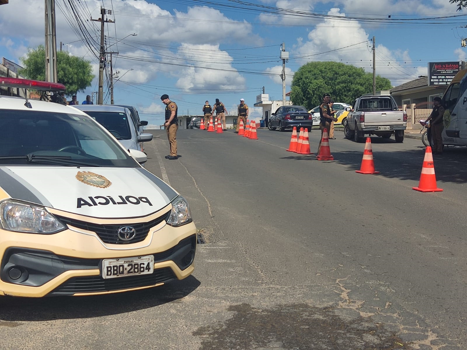 PM realiza blitze em avenidas de Carambeí