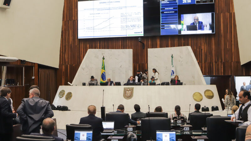 Apesar da arrecadação frustrada, Paraná manteve investimentos em alta em 2022