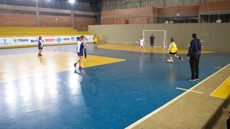 Futsal feminino de Tibagi segue preparação para fase final regional dos Abertos