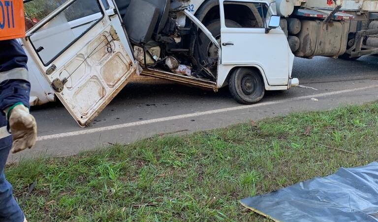 Motorista de Kombi morre em grave acidente, entre Arapoti e Ventania