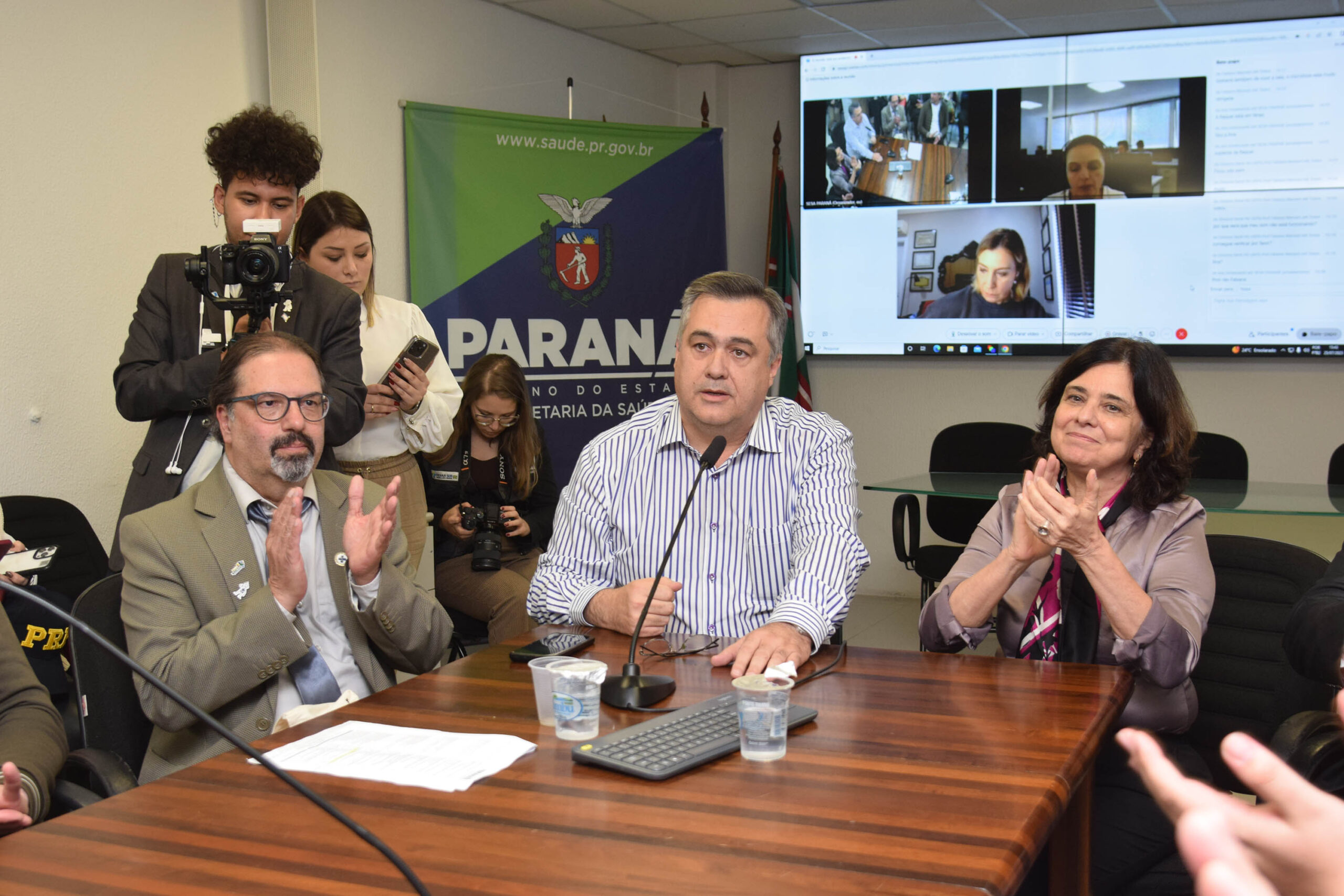 Em visita, ministra da Saúde destaca parceria com o Estado para o SUS no Paraná