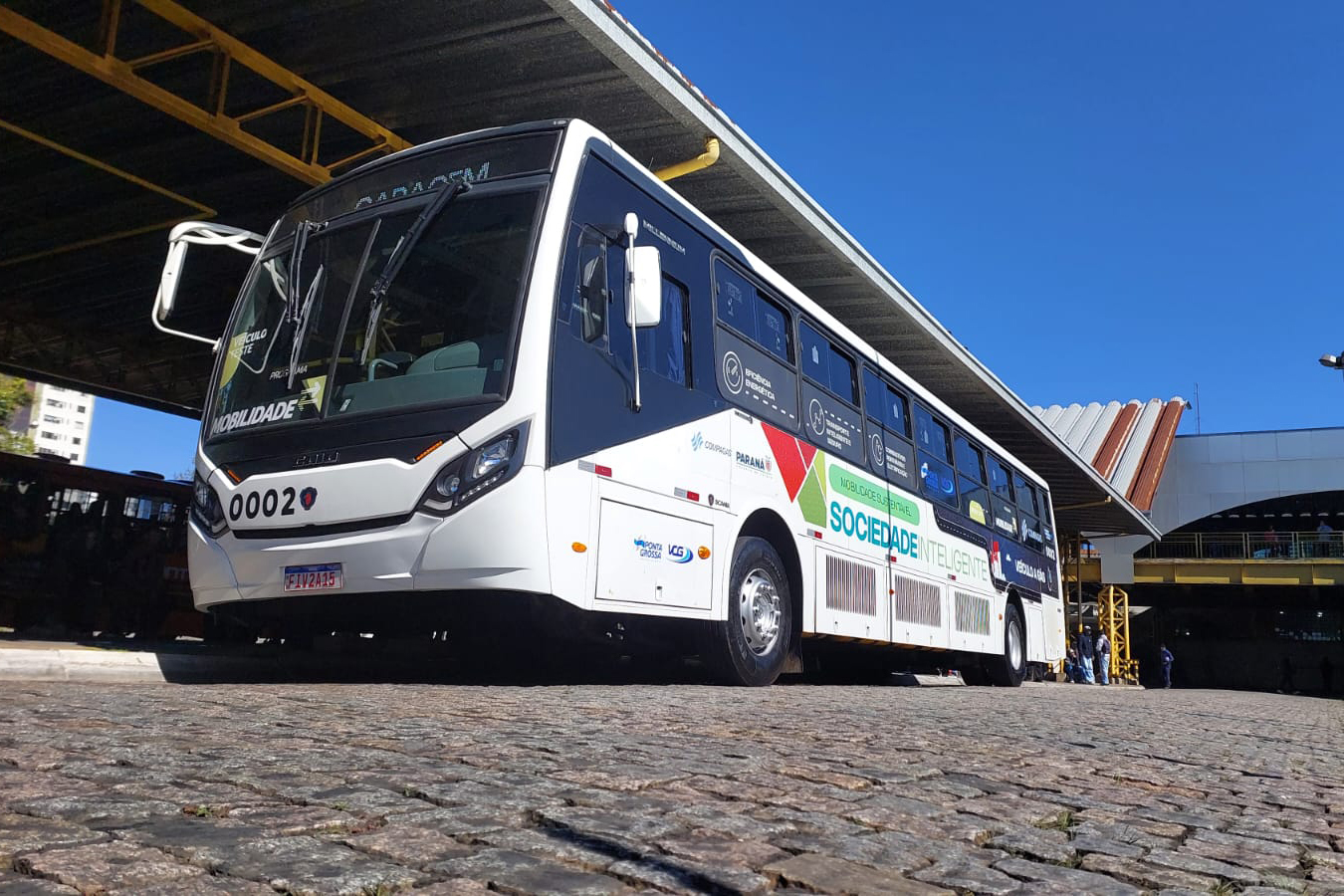 Ponta Grossa inicia teste com ônibus movido a GNV em projeto da Compagas e Scania
