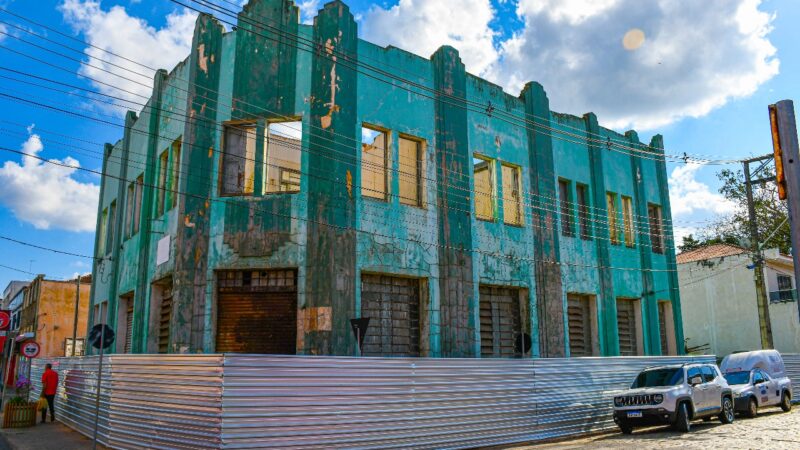 Prefeitura de Jaguariaíva recebe do Estado doação do prédio da antiga Coletoria