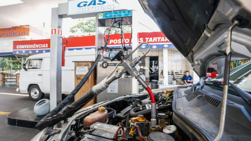 Com aumento da gasolina e etanol, GNV fica mais competitivo no Paraná