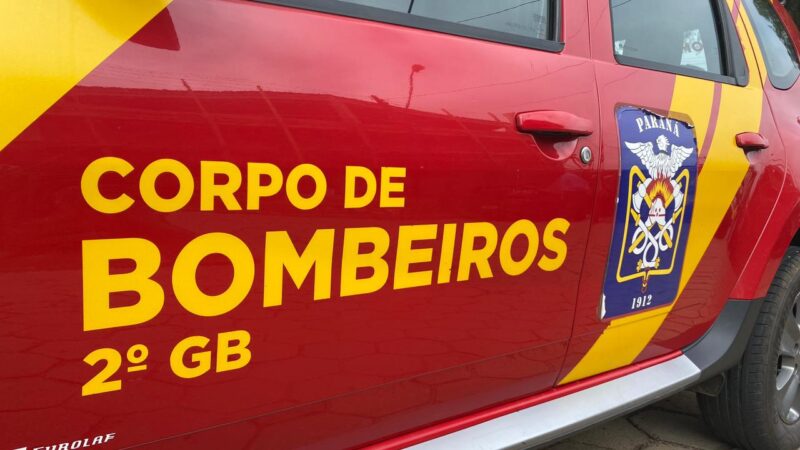 Motociclista fatura fêmur após colisão na rua Coronel Olegário de Macedo