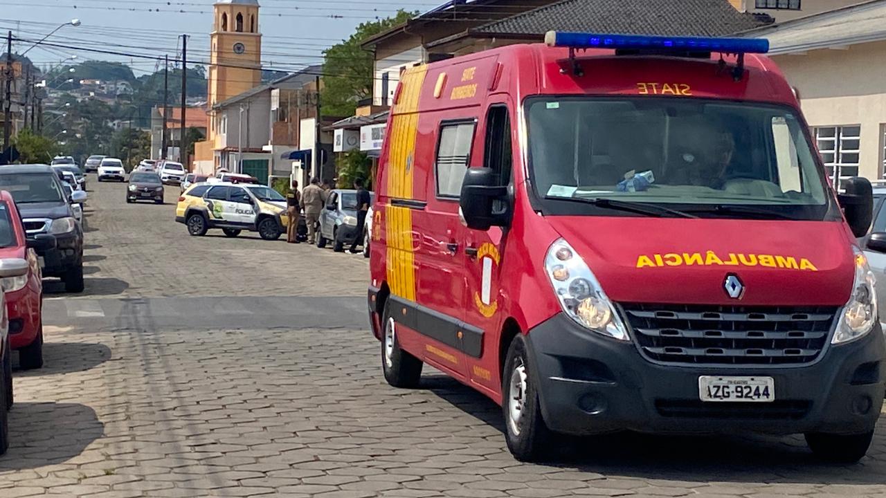 Ciclista de 14 anos fica ferido em acidente no centro de Castro