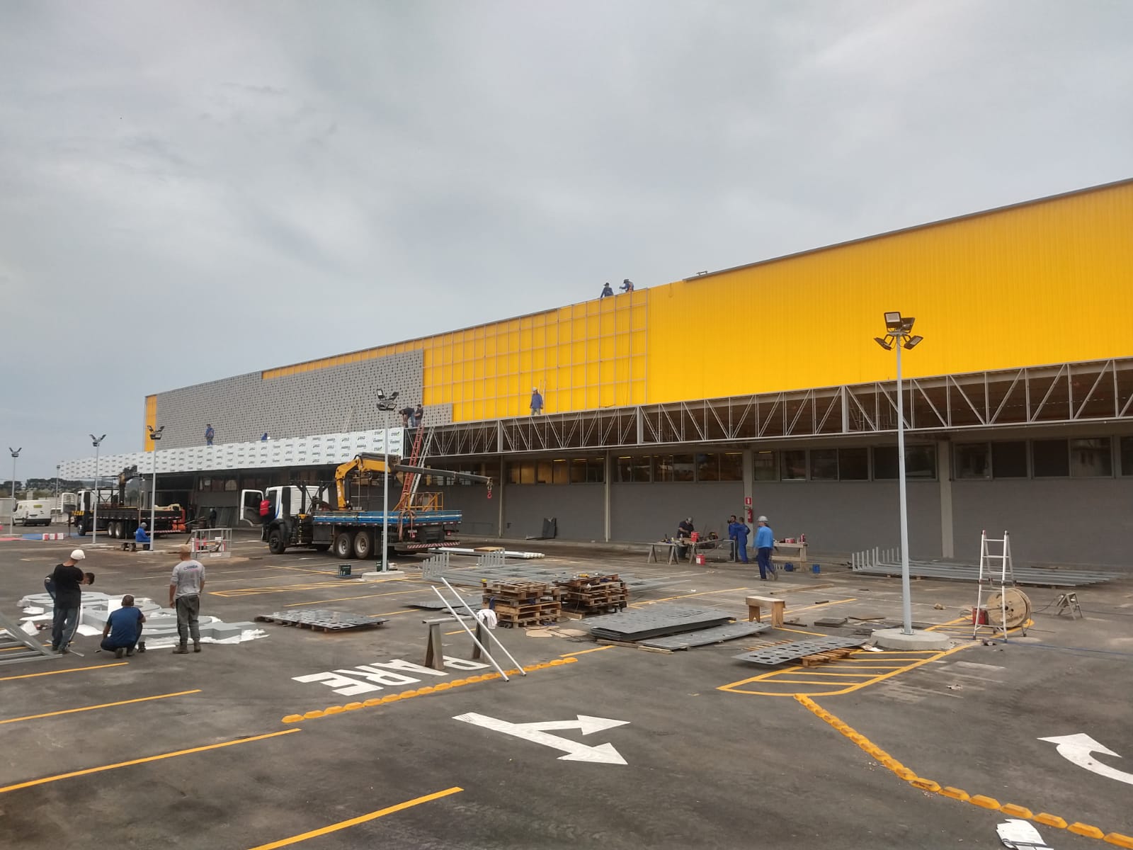 Supermercados Tozetto inaugura em Castro sua primeira unidade fora de Ponta Grossa