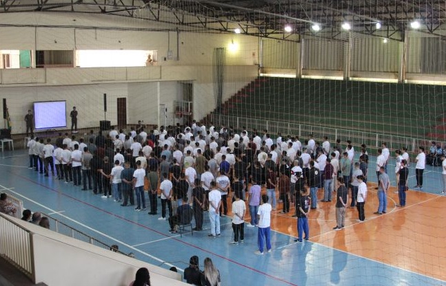 200 jovens de Piraí do Sul recebem Certificado de Dispensa do Serviço Militar