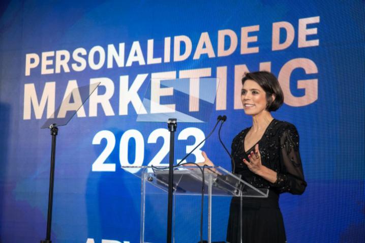 Leila Gomes, da Castrolanda, é eleita personalidade do Marketing 2023