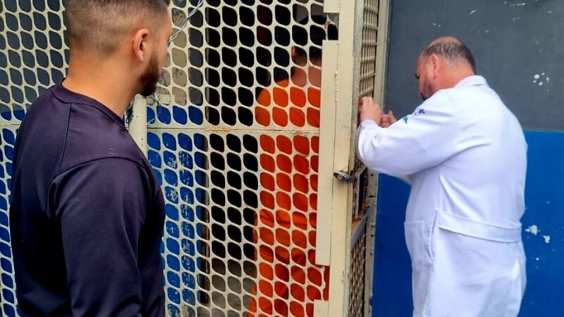 Detentos recebem vacina contra Tétano e Hepatite B na Cadeia de Castro