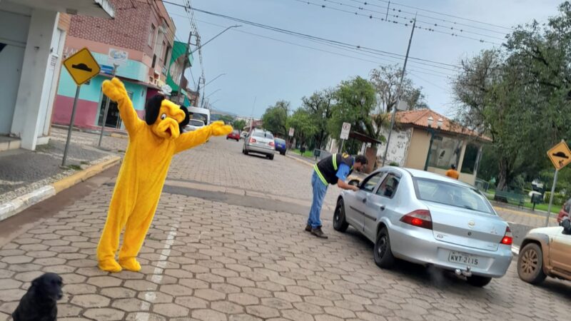 Prefeitura de Tibagi comemora o Dia Mundial dos Animais com blitz informativa