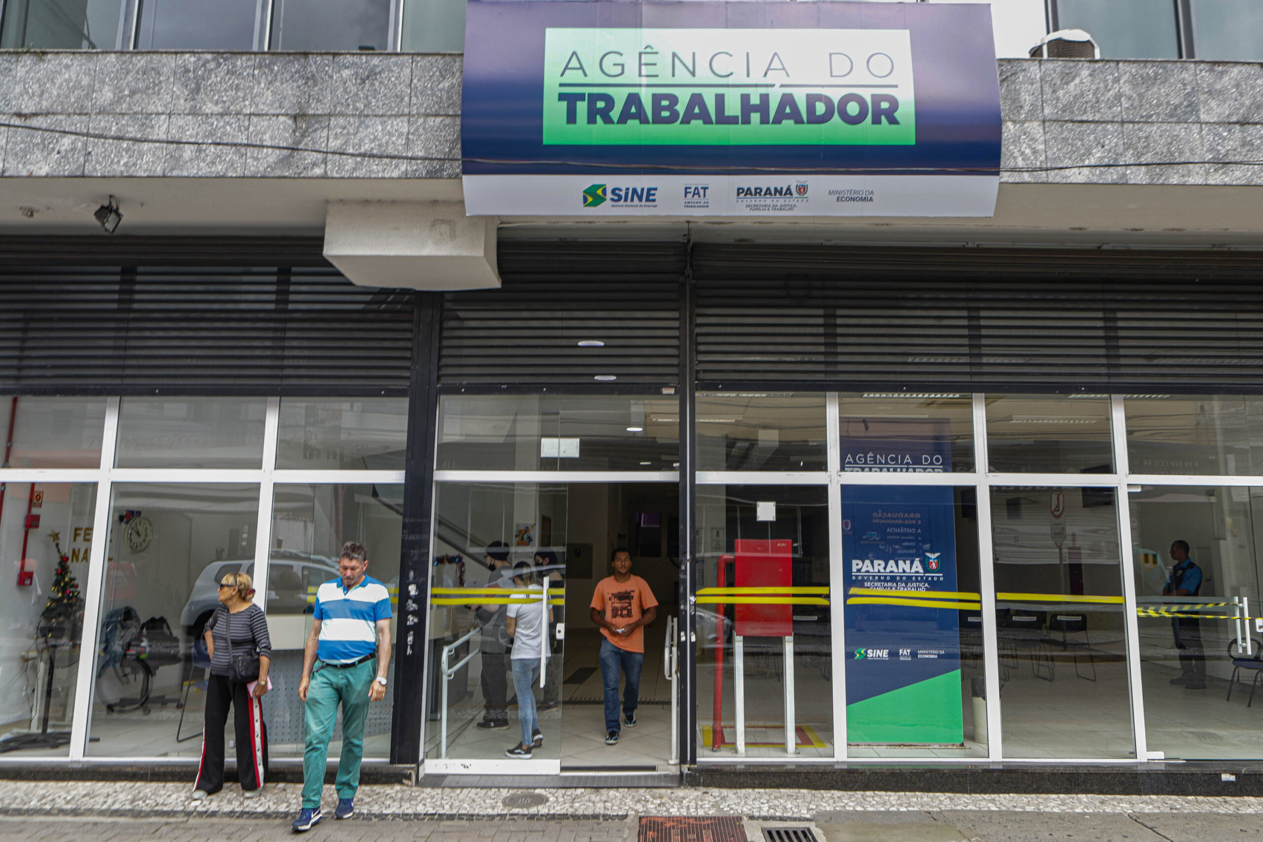 Rede Sine do Paraná lidera colocações no mercado de trabalho em 2023