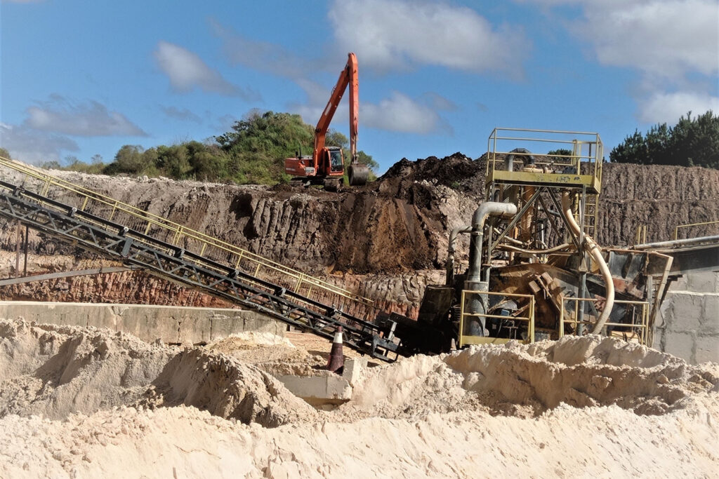 Regulamentada pelo IAT, exploração de recursos minerais se destaca na Grande Curitiba
