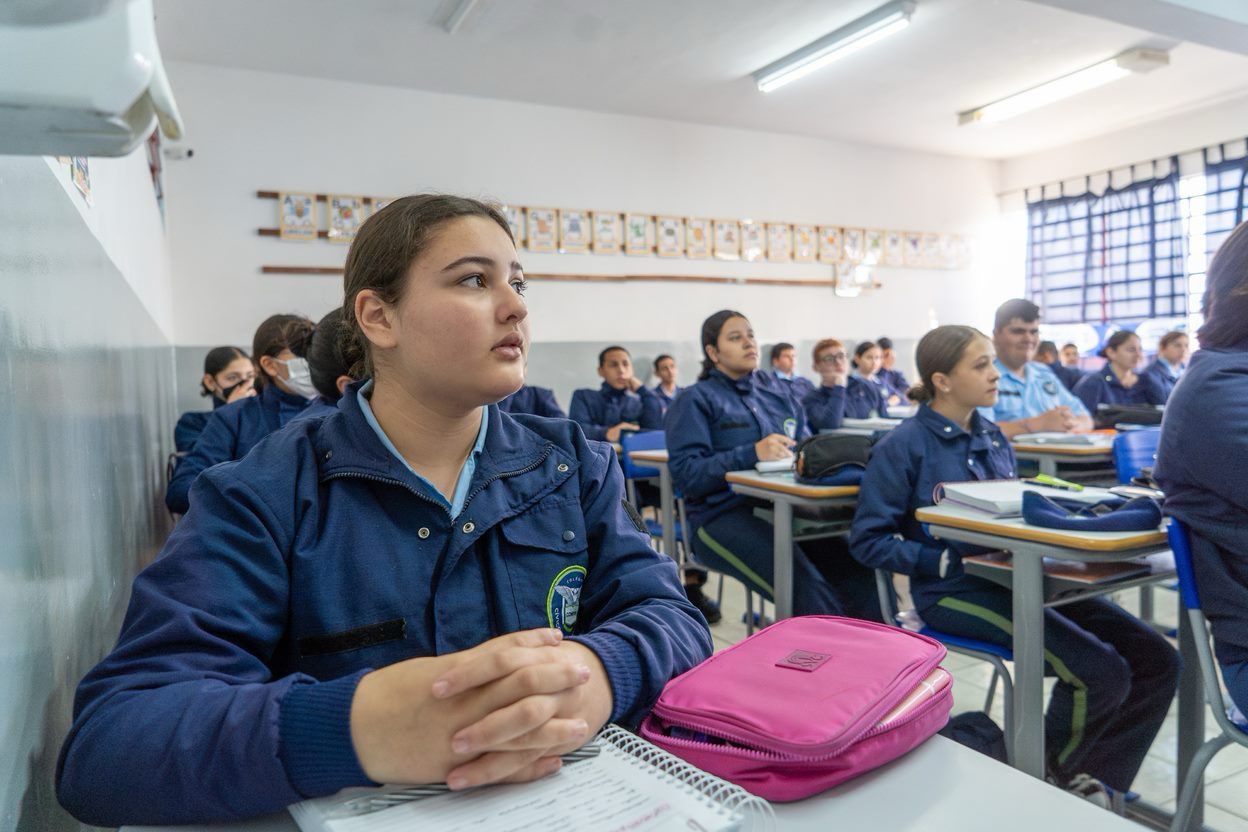 81% A FAVOR: Pesquisa aponta amplo apoio à expansão de escolas cívico-militares no Paraná