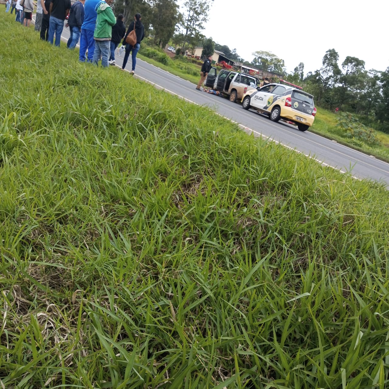 Após assaltar e sequestrar morador em Jaguariaíva, bandidos trocam tiros com a PM