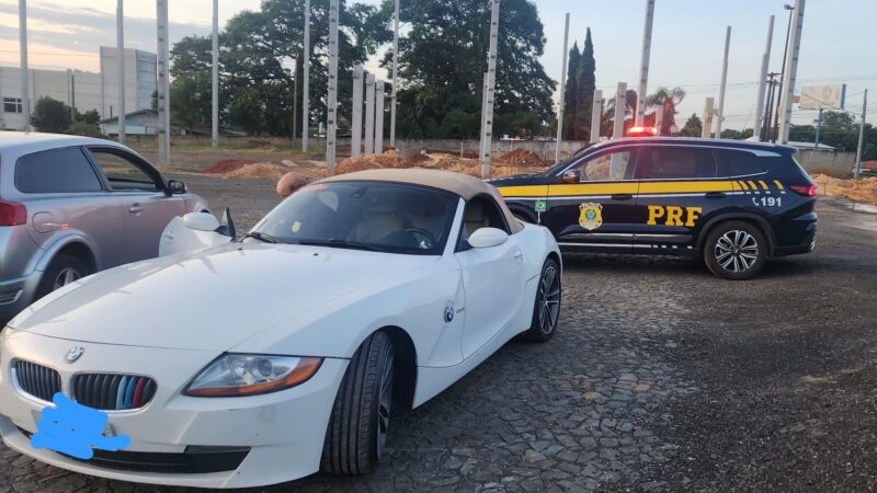 PRF recupera em Ponta Grossa veículo importado