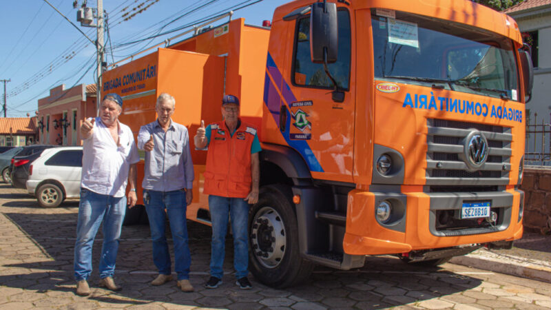 Defesa Civil de Tibagi recebe novo caminhão para atendimento