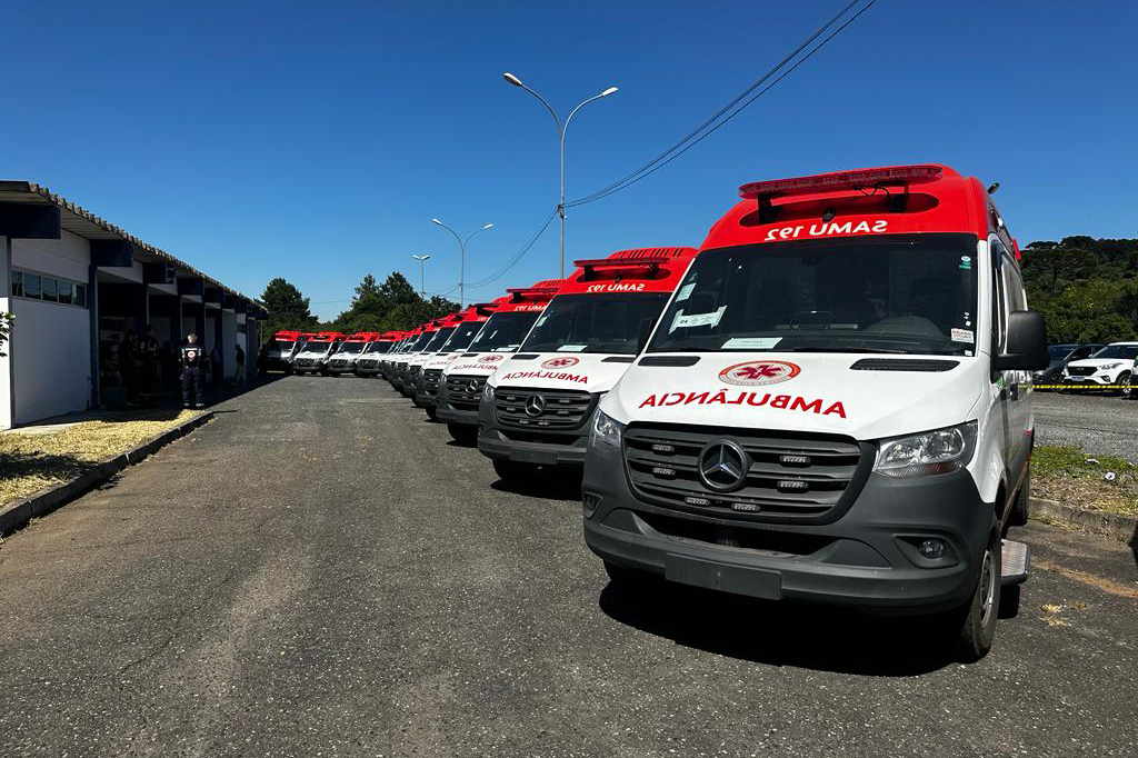 Paraná recebe 15 ambulâncias do Ministério da Saúde para serviço de urgência e emergência