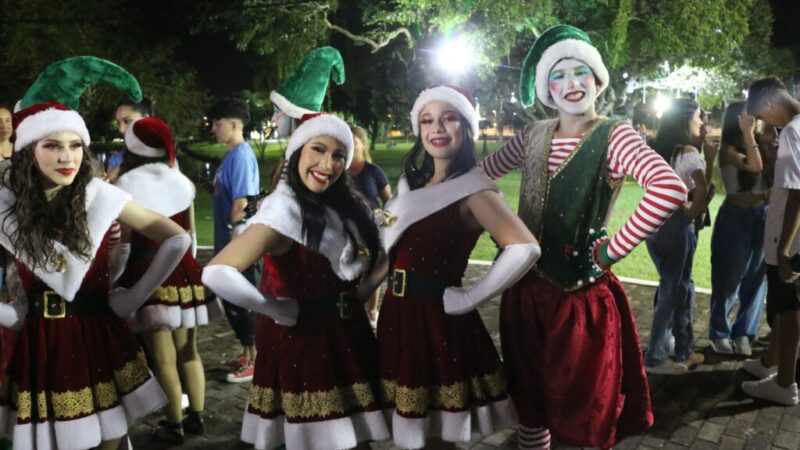 Chegada do Papai Noel abre programação do 3º Fantástico Natal de Castro