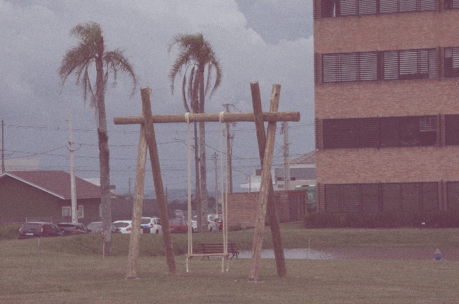 Carambeí instala balanços gigantes para fotos e vídeos