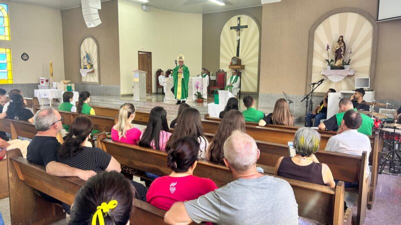 Saron reúne jovens de toda a Diocese