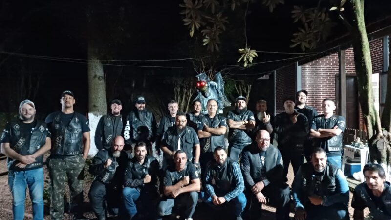Motoclube Abutres inaugura subsede em Castro