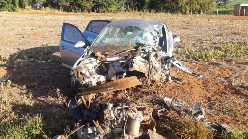 Mulher morta em colisão envolvendo carro e caminhão, em Tibagi, é identificada