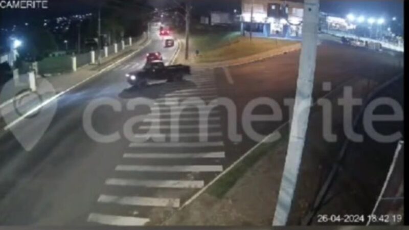 (Assista ao vídeo) Adolescente era quem dirigia a caminhonete que atropelou e matou homem em Carambeí