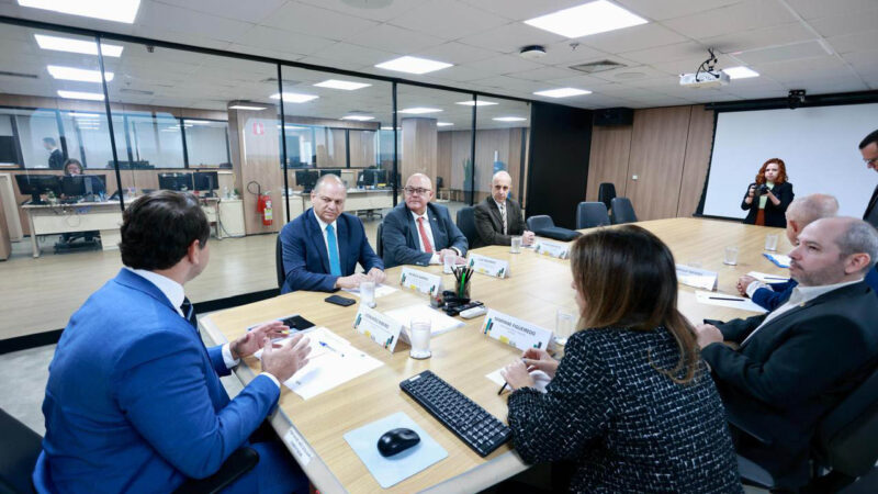 Paraná e União firmam acordos técnicos para promover avanços na malha ferroviária