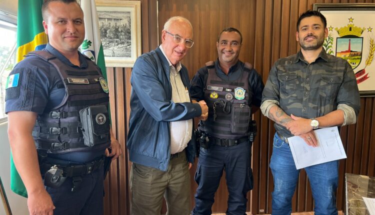 Reinaldo Cardoso assinou documento que autoriza o Departamento de Recursos Humanos a chamar os aprovados no concurso