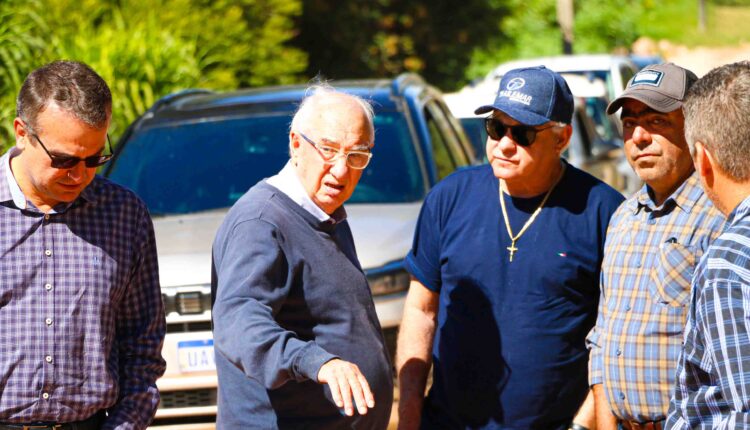 Visita Prefeitos Amcg – Maquina Estradas rurais 33