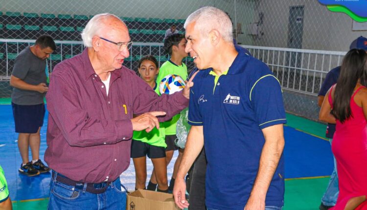 ⚽ Ricardinho em Castro! Hoje nossa cidade recebeu o pentacampeão mundial e embaixador do Projeto (1)